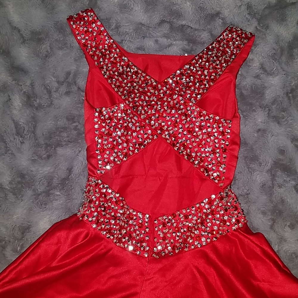 Royal Red Prom dress❤💫 - Picture 2 of 4